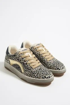 Shop BIMBA Y LOLA Deportiva Cupsole Piel Print Leopard Beige