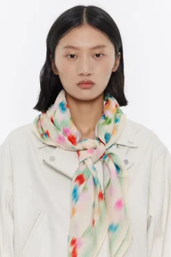 Fashion BIMBA Y LOLA Panuelo Flores Difuminadas En Grupos Vainilla